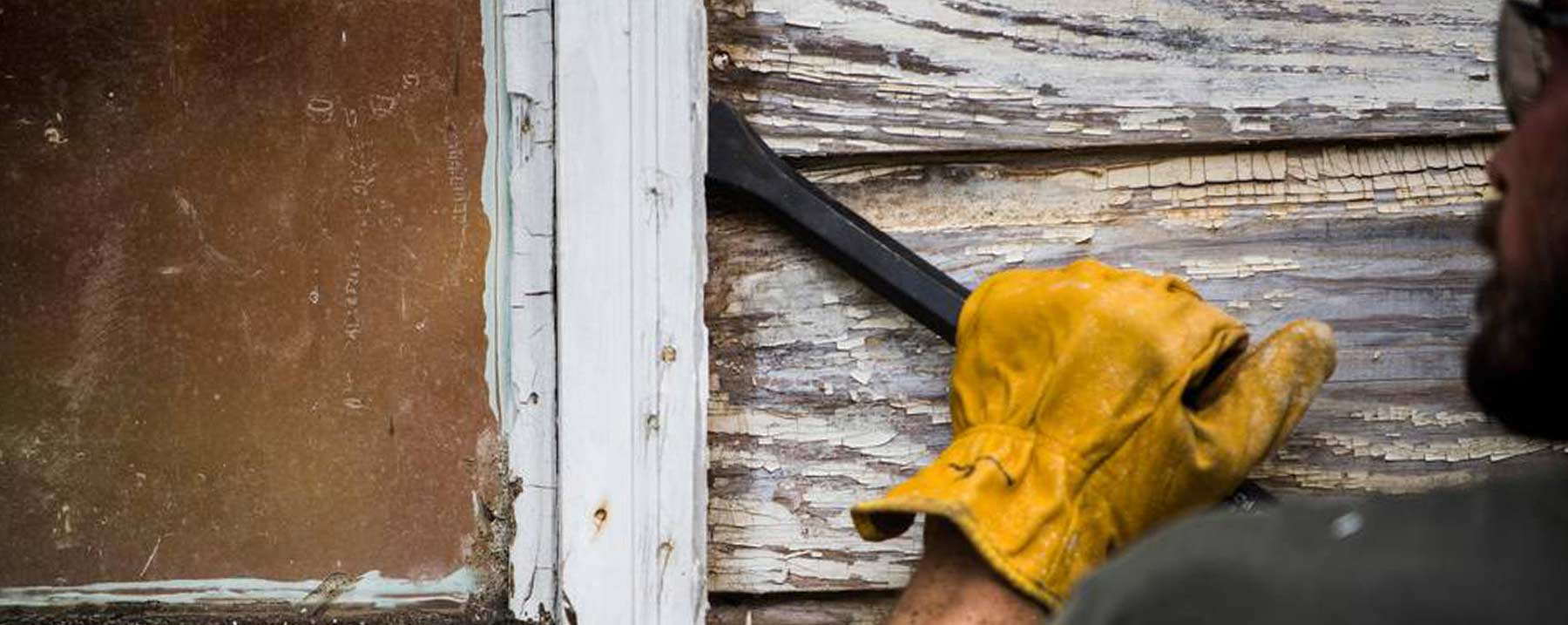 Mercer team members work on blighted homes in Georgia.