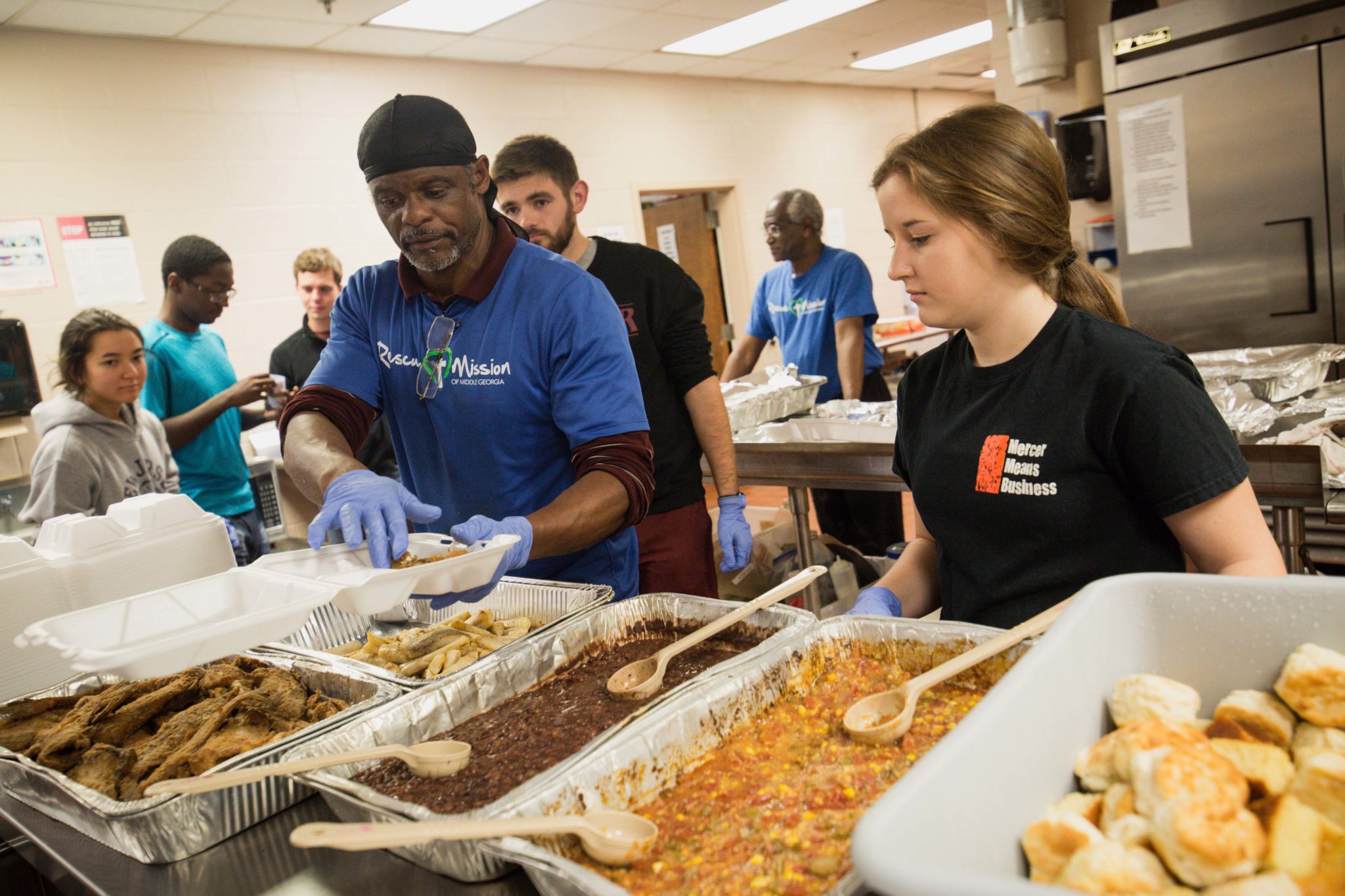 Mercer University students volunteer with Rescue Mission in Macon, Georgia.