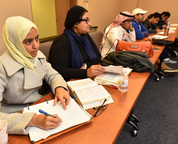 Mercer international students attend a class.